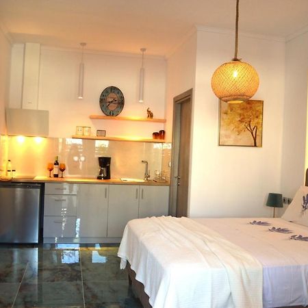 Golden Mile Studio-Apartment Ипсос Экстерьер фото